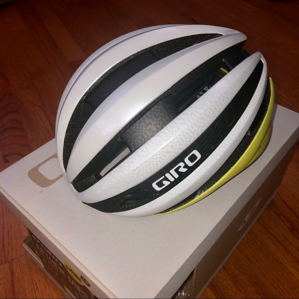 Giro Synthe MIPS Road Cycling Helmet - Medium $270